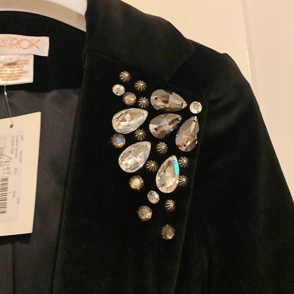 LaRok Black Velvet Jacket with Lapel Encrusted with Jewels. Size Small - Picture 2 of 11